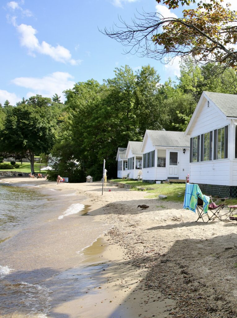 Can you book Jonathan Knight’s NH cottage from ‘Farmhouse Fixer’?