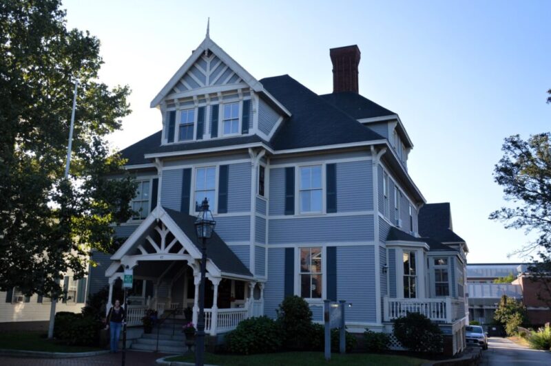 Rooms with a boo: New Hampshire’s 9 most haunted hotels