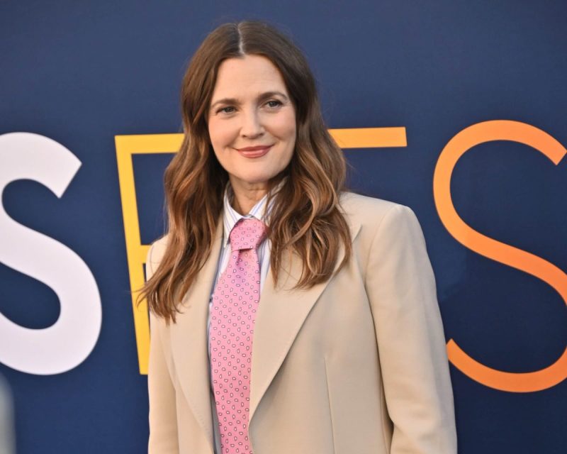 Drew Barrymore is a celebrity who enjoys vacationing in New Hampshire.