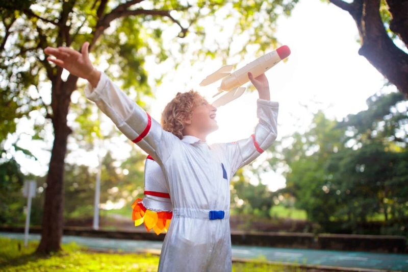 New Hampshire is also known for its larger-than-life celebrations every year, and was even ranked the most festive Halloween state, so it's only natural that there are costumes inspired by the Granite State.